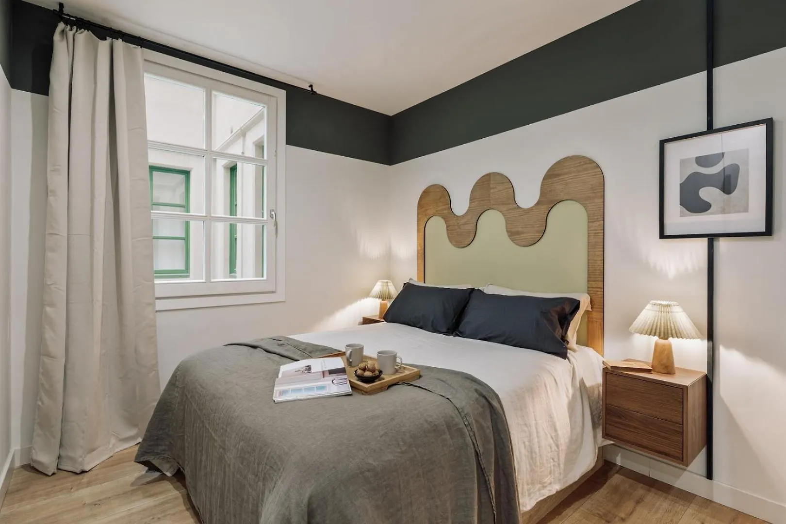 Mescit - 2 Bedrooms And Balcony In Eixample Dreta Barselona Daire